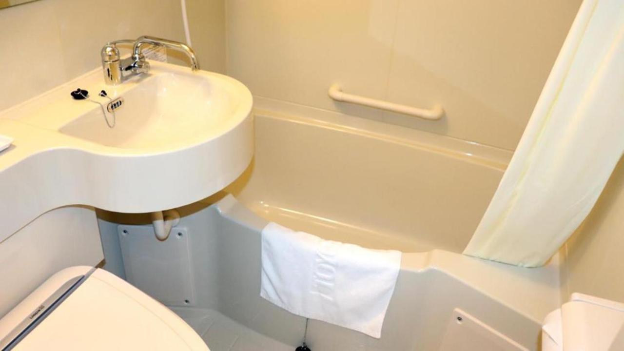 Toyoko Inn Tokyo Akabane-Eki Higashi-Guchi Exteriör bild