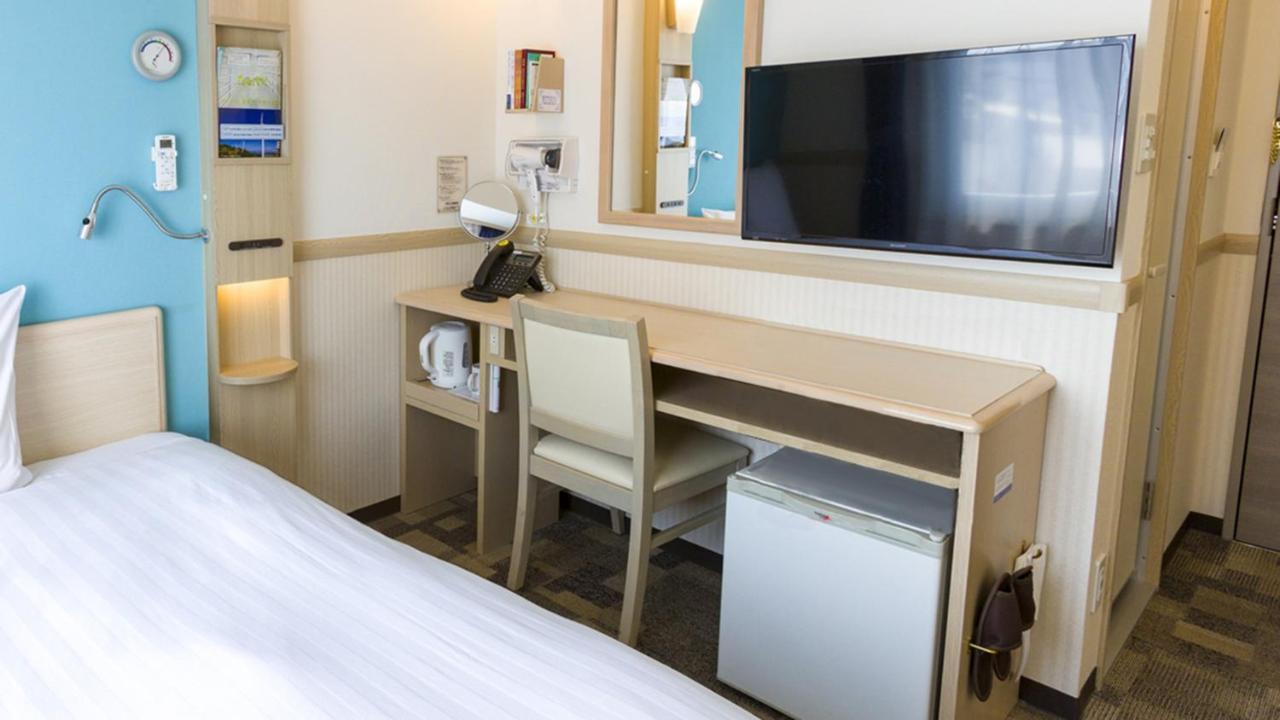 Toyoko Inn Tokyo Akabane-Eki Higashi-Guchi Exteriör bild